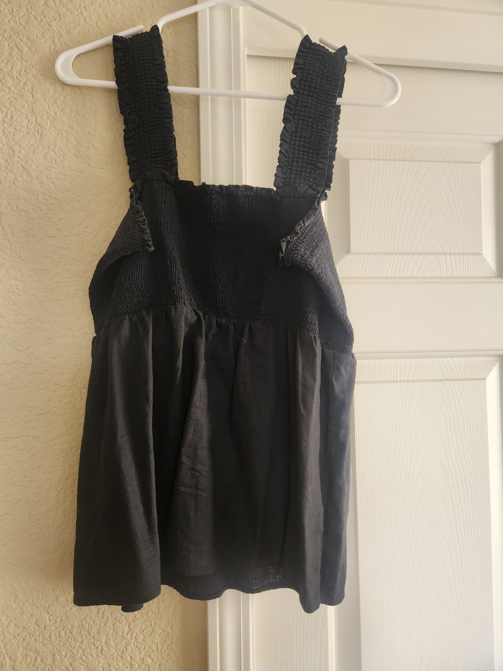 Market & Spruce Celia Sleveless  Smocked Linen Top